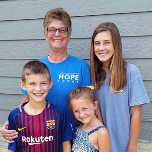 Meet your Posher, Danna roberts